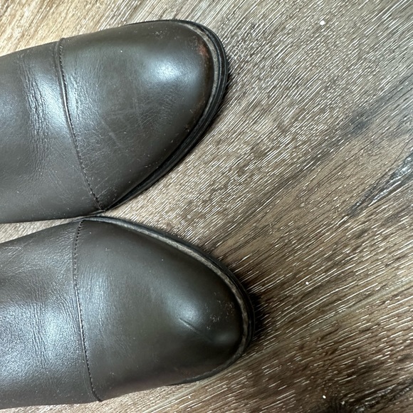 Vionic 326 Point Brown Leather Block Heel Slip On Cap Bootie - Picture 3 of 8